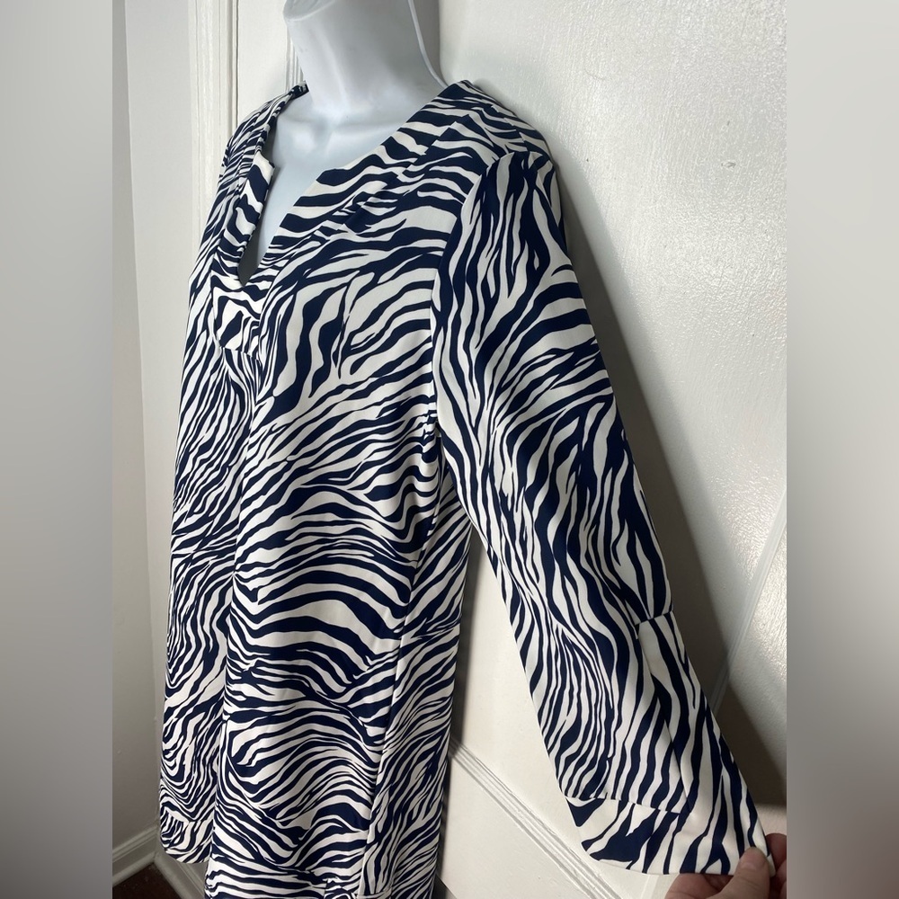 Jude Connally Zebra Animal Print V-Neck Midi Dress - Picture 2 of 4